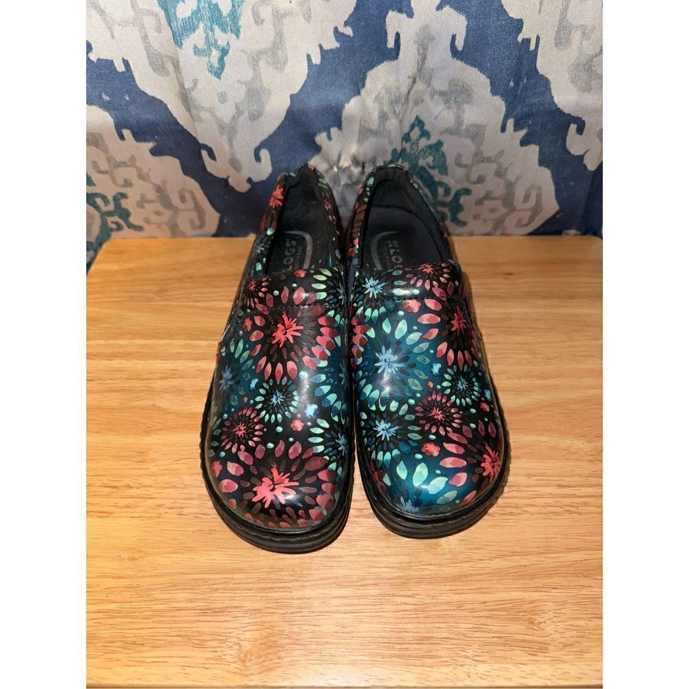 KLOGS Floral Anti-slip shoes, size 8